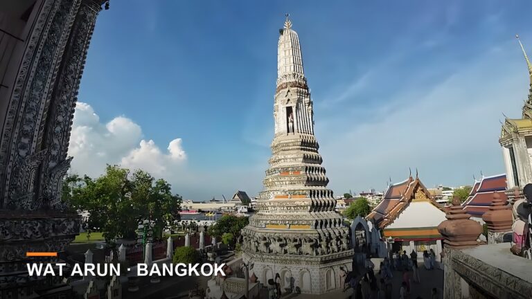 Bangkok Kesfi: Wat Arun, Sokak Lezzetleri ve Khao San Road