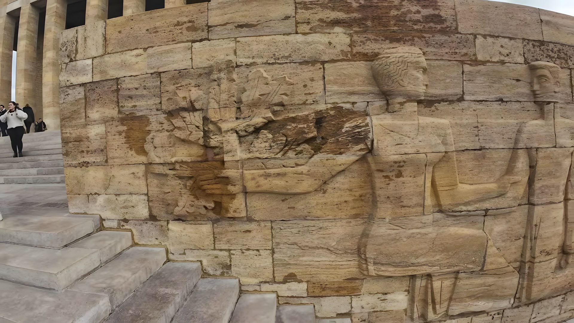 Anıtkabir'de taş kabartma (rölyef) detayı