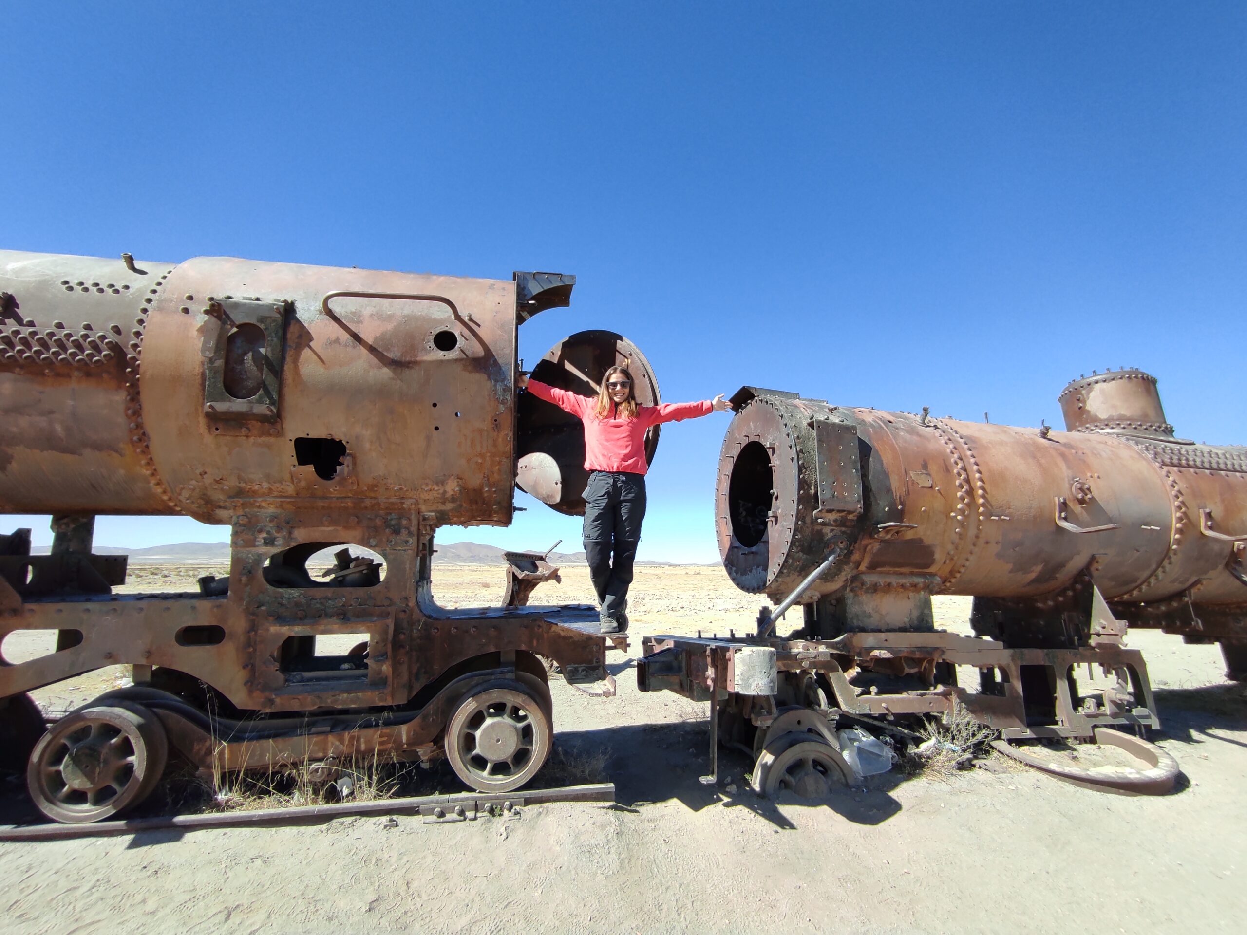Salar de Uyuni: Gökyüzünün Yeryüzündeki Aynası – Kapsamlı Gezi Rehberi
