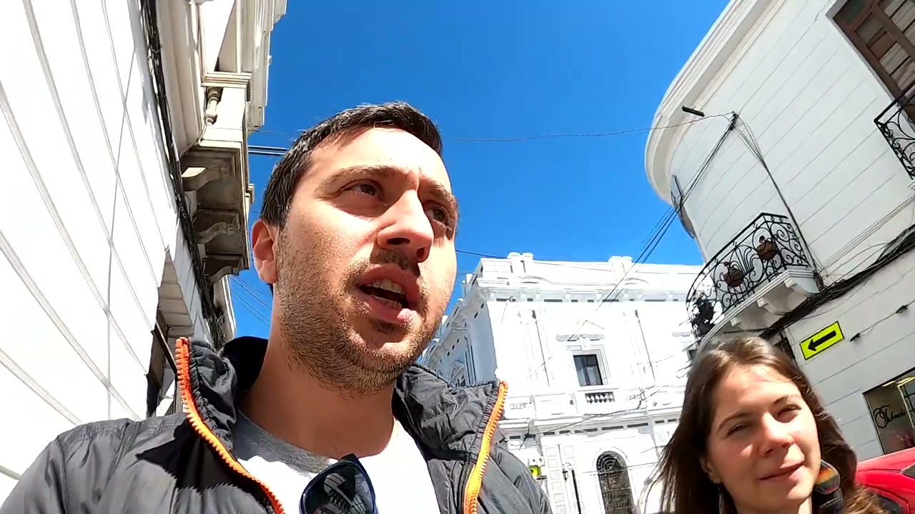 Sucre'nin bembeyaz kolonyal binaları ve demir balkonları