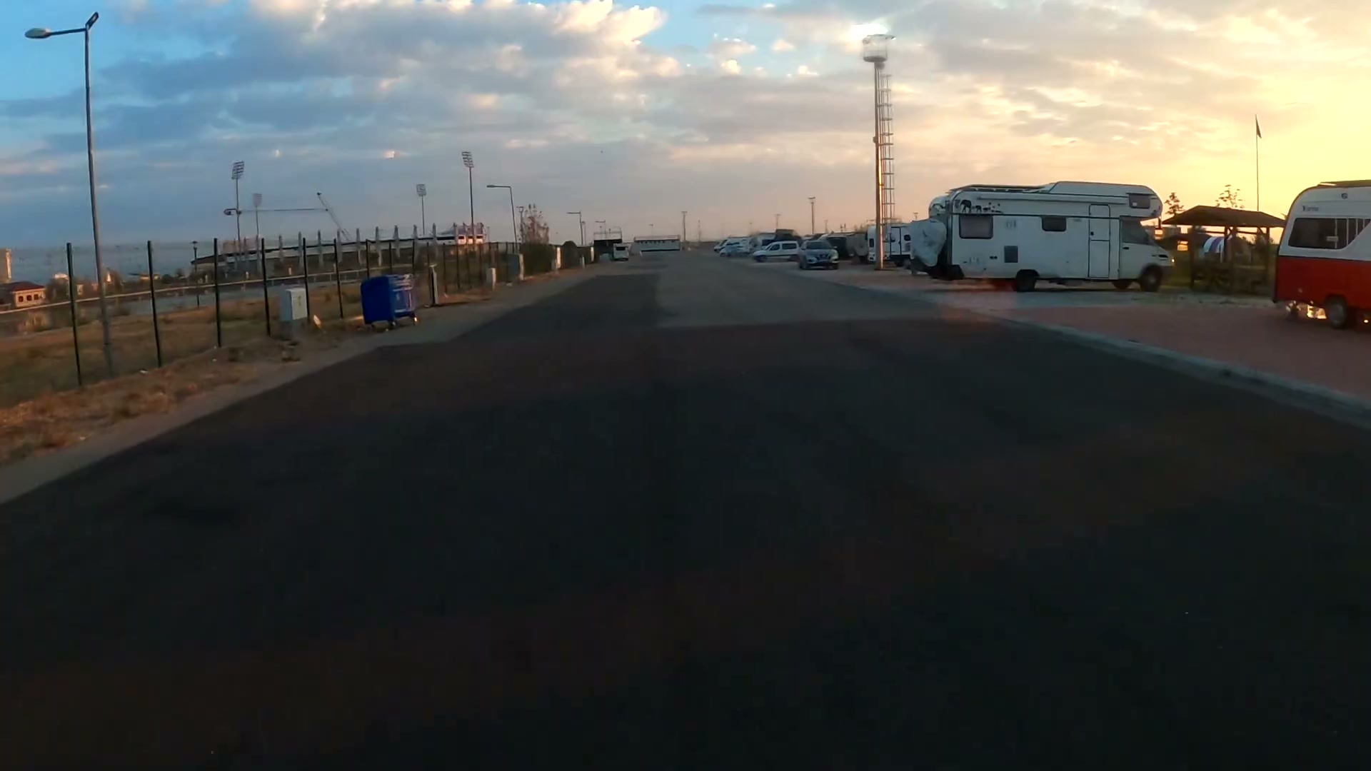 Afyonkarahisar Karavan Parki gun dogumunda karavanlar